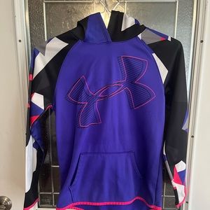 I am selling an under armour hoodie. It was only worn once.